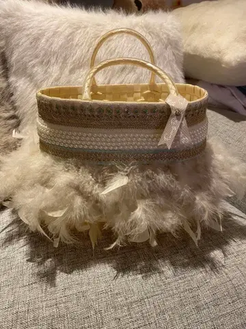 fuang fa 화이트 바스켓백 깃털 포함