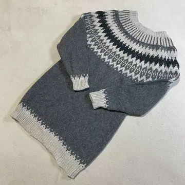 MAGGY TOKYO (마기 도쿄) 노르딕 무늬 니트 원피스