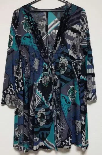 추상 패턴 긴팔 셔츠