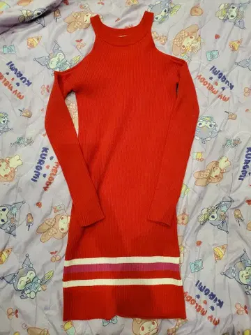 Rady 어깨 트임 니트 원피스