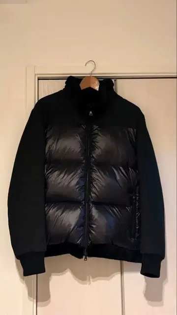 다운 자켓 블랙