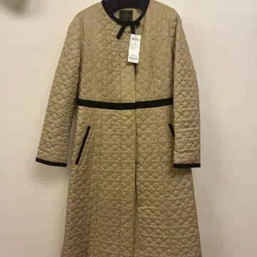 미사용 새상품 TOCCA 베이지 퀼팅 자켓 사이즈 0