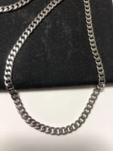 실버 스테인리스 체인 목걸이