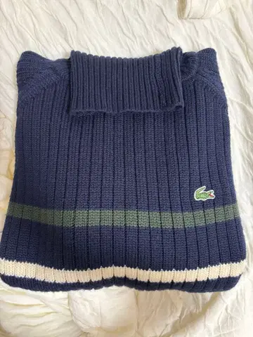 라코스테 터틀넥 스웨터