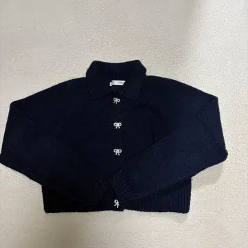 ZARA 리본 버튼 니트