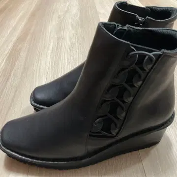 돌체 소가죽 숏부츠 사이드 지퍼 포함 새상품 21.5cm