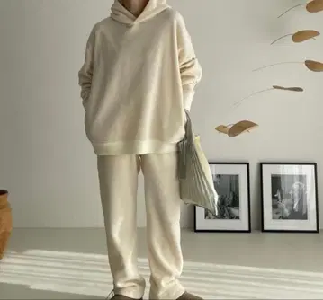 아르구 플리스 화이트 셋업 후디&팬츠