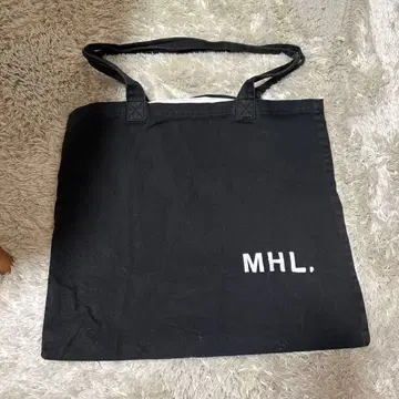 MHL. 블랙 토트백