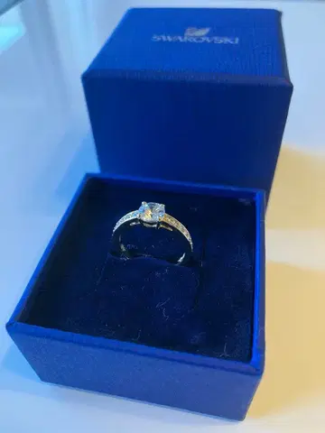 SWAROVSKI Stilla 반지