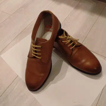 U LINE 브라운 드레스 신발