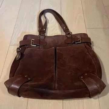 헌팅 월드 브라운 스웨이드 토트백