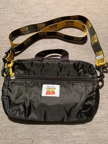 새상품급 토이스토리 숄더백 블랙