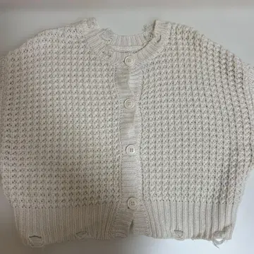 화이트 버튼 니트 스웨터 긴팔