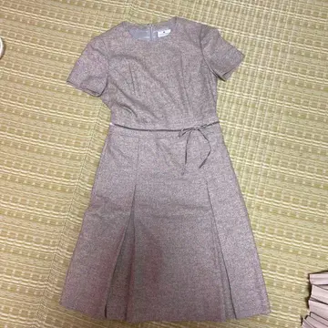 쿠레쥬 트위드 반팔 무릎 기장 원피스