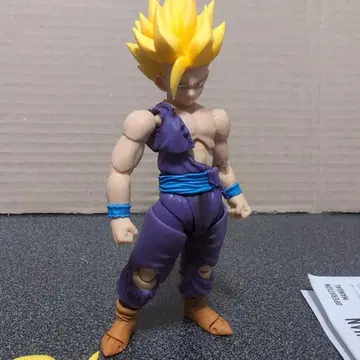 S.H.Figuarts 슈퍼 사이어인 손오반