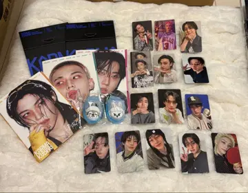 Stray Kids KARMA CD&카드