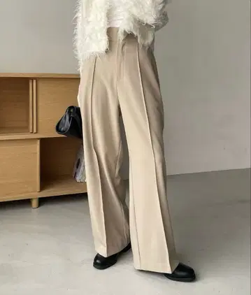 카프리슈 마쥬 사이드 벨트 스트레이트 팬츠