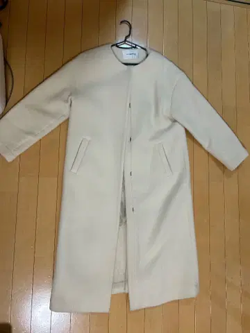 내추럴 뷰티 베이직 노카라 코트 M 사이즈