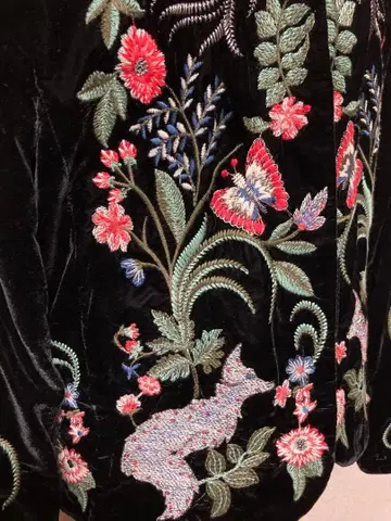 ZARA WOMAN 자수 벨벳 자켓 블랙