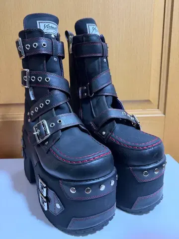 [ 가격 인하 ] YOSUKE 통굽 부츠