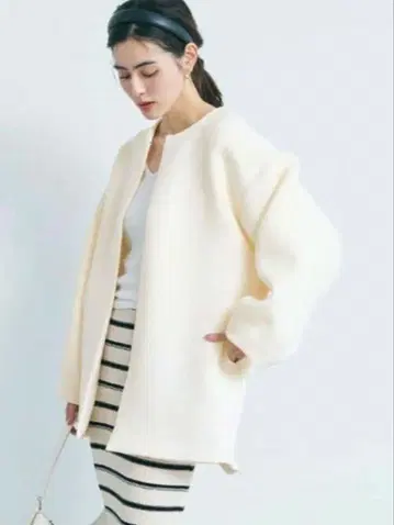 coca 바운스 맨투맨 노카라 코트