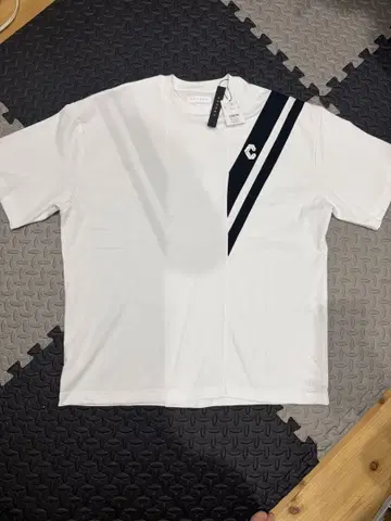 CRONOS 화이트 스트라이프 T셔츠