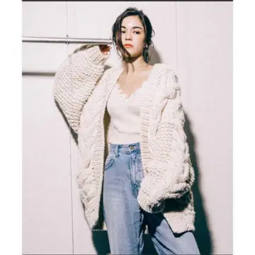 Audrey and John Wad 빅 실루엣 가디건 화이트