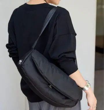 NOMADIS LUCK 숄더백