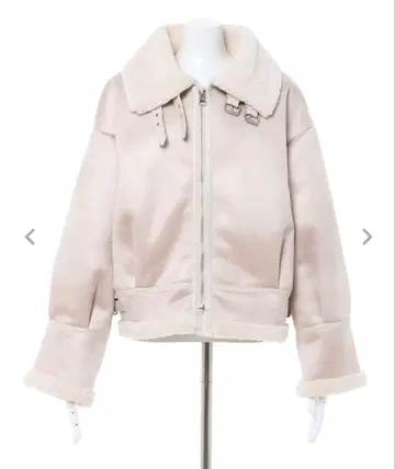 라이트 베이지 무스탕 코트