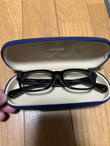 ALOOK 블랙 패션 안경