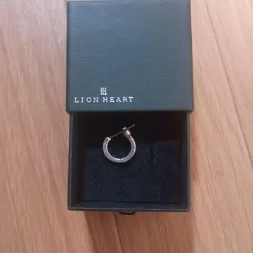 LION HEART 후프형 귀걸이 (한쪽용)