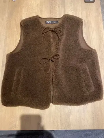 ZARA 브라운 플리스 베스트