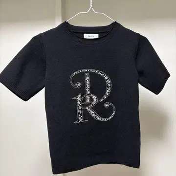 Darich 블랙 반팔 니트 DR 로고