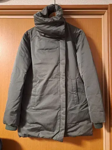 새상품급 띠어리 다운 코트 S 모스그린 카키