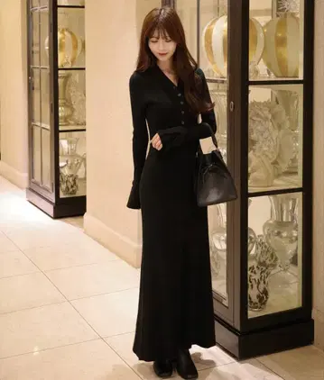 HOLIDAY&HOLIDAY 프론트 버튼 플레어 니트 원피스 블랙