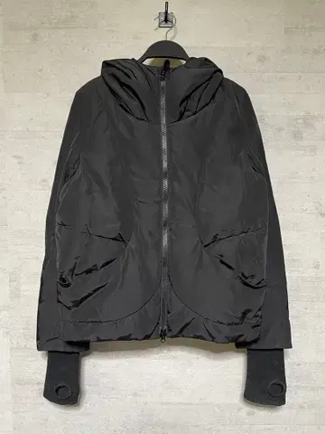 SLY 블랙 다운 자켓 후드 부착 방한 멋짐