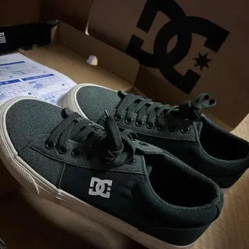 DC 다크 그린 스니커즈 로우컷