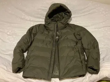 UNIQLO 올리브 그린 다운 자켓 XL
