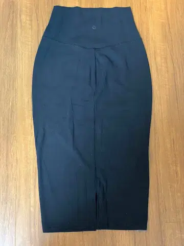 [ 미사용 새상품 ] Lululemon 블랙 타이트 롱 스커트