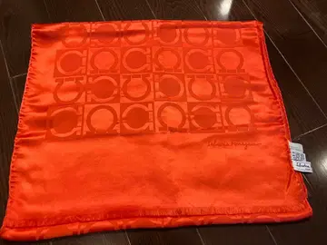 미사용 FERRAGAMO 빨간색 스톨 로고