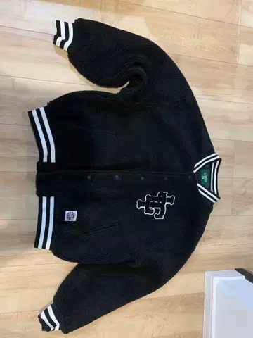 보아 자켓 블랙 LITTLE 자수