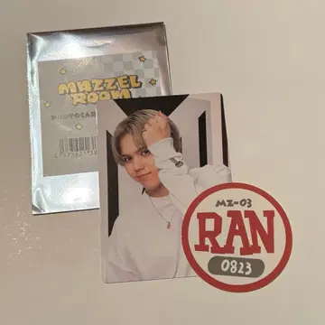 MAZZEL ROOM 랜덤 포토 카드 & 스티커 세트 RAN