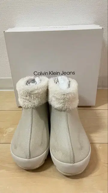 Calvin Klein Jeans 퍼 어그 부츠