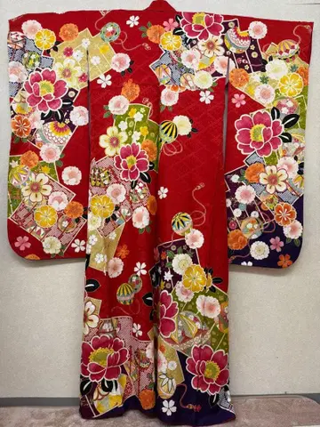 빨간색 꽃무늬 후리소데 기모노 12/25까지