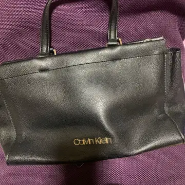 Calvin Klein 블랙 핸드백