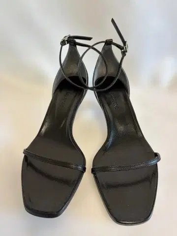 BABYLONE 바빌론 블랙 가죽 스트랩 샌들 36