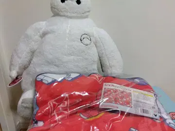 택 포함 새상품 베이맥스 봉제 인형과 큰 담요 세트