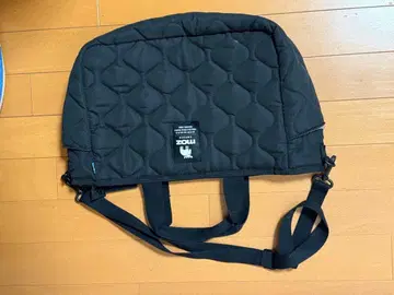 블랙 퀼팅 숄더백