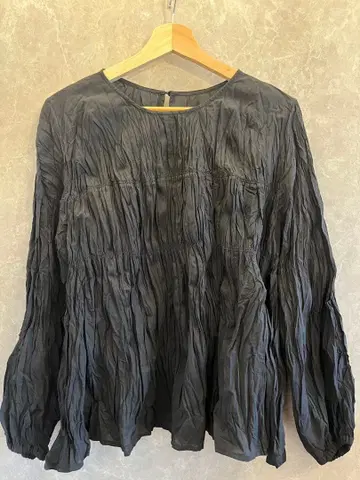 DISCOAT 택 포함 새상품 와셔 셔링 블라우스 블랙