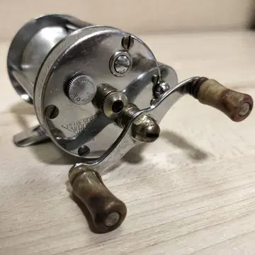 PFLUEGER akron 아크론 플루거 다이렉트 릴 브라운